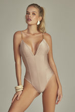 Charger l'image dans la galerie, Model Front: Empress One-Piece Nice Body Nude
