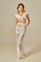 Charger l'image dans la galerie, Model Front: Empress Beach Top Beach Top Cherie Sixty Off White Lace
