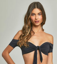 Charger l'image dans la galerie, Model Front: Empress Top Top Biquini Cherie Preto
