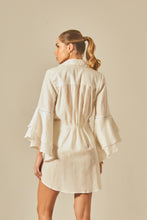 Charger l&#39;image dans la galerie, Model Back: Empress Shirtdress Offwhite Camisa Claire
